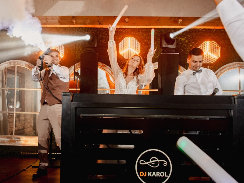 najlepszy-dj-na-wesele-z-wojewodztwa-malopolskiego-w-2025-roku