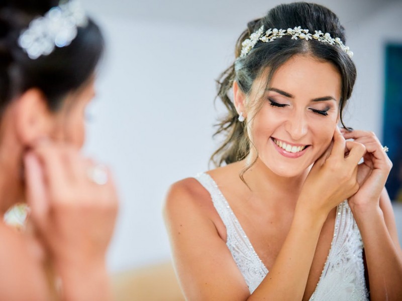 piekno-w-szczegolach-jak-dzieki-bizuterii-nadac-charakteru-sesji-slubnej