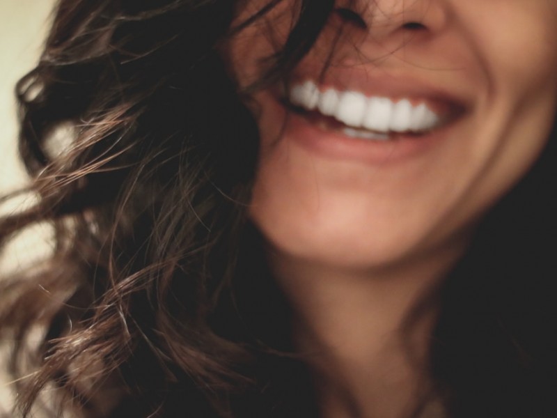 top5-skuteczne-sposoby-na-hollywoodzki-usmiech