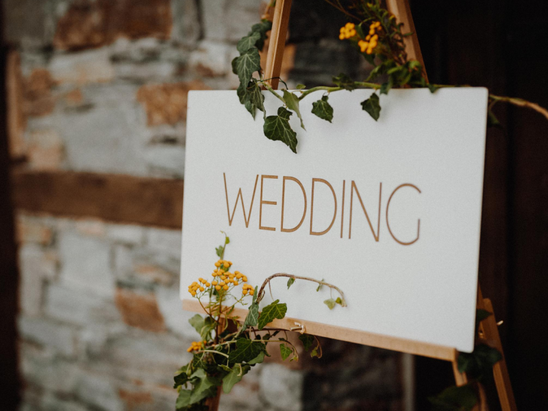 jak-wybrac-sale-weselna