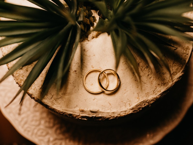 zmieniamy-date-slubu-co-z-grawerem-na-obraczkach