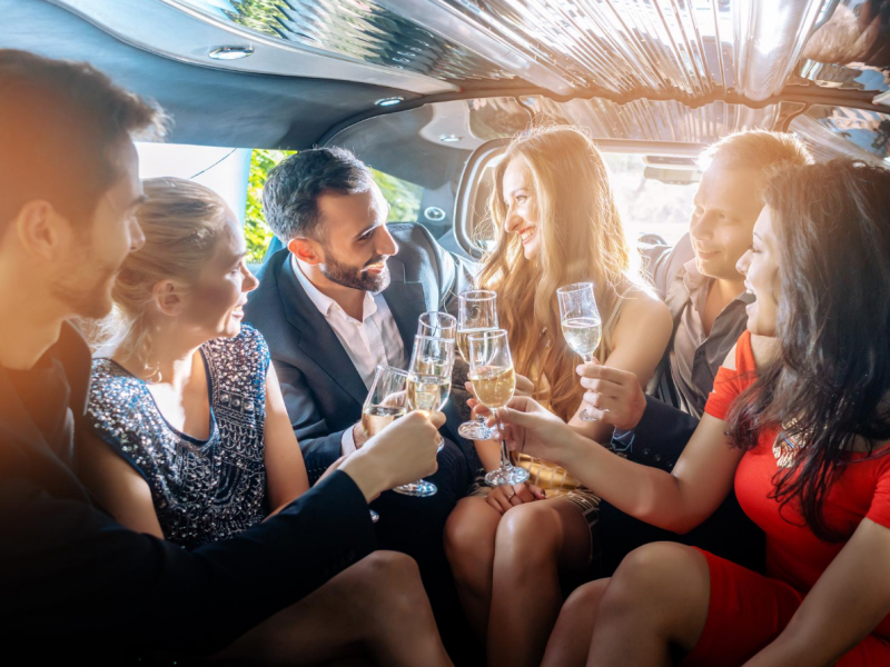 wspolny-wieczor-panienski-i-kawalerski-zalety-wady-pomysly