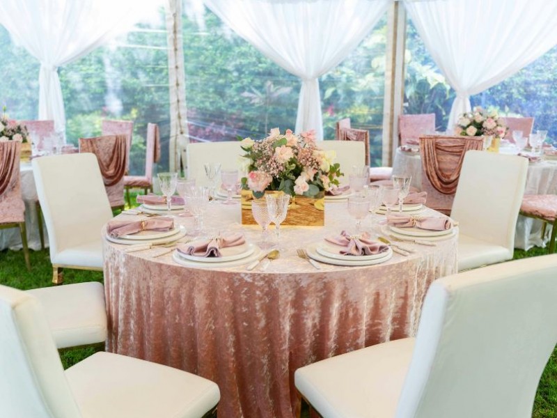 wesele-w-namiocie-romantyczna-alternatywa-dla-sali-weselnej