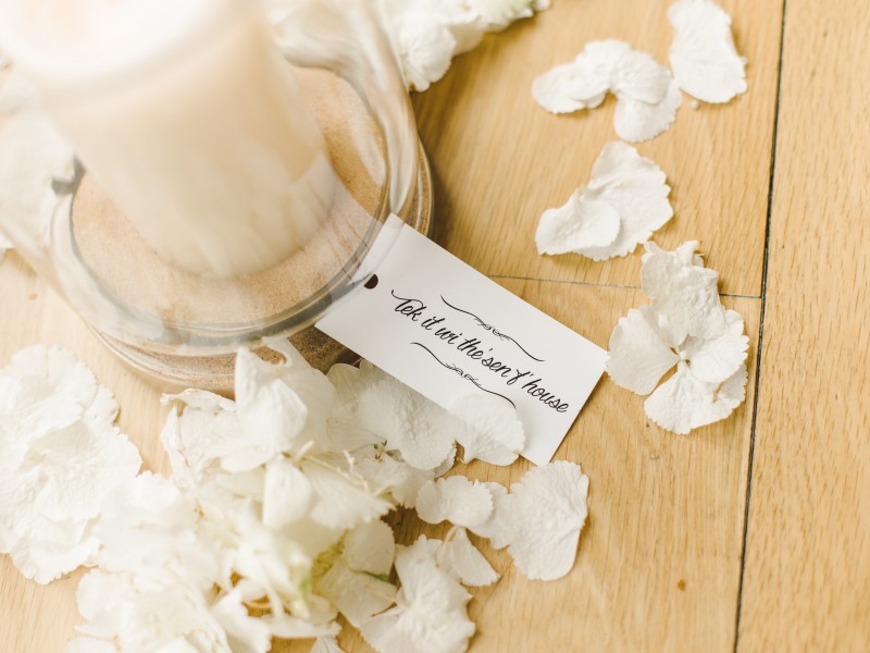 bialy-slub-5-inspiracji-na-elegancka-uroczystosc-w-bieli