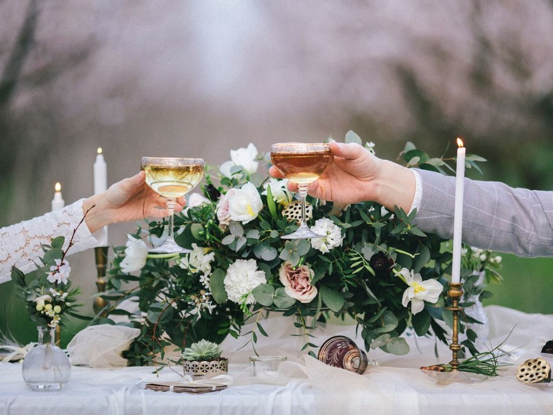 ile-wodki-i-innych-alkoholi-mloda-para-powinna-kupic-na-wesele