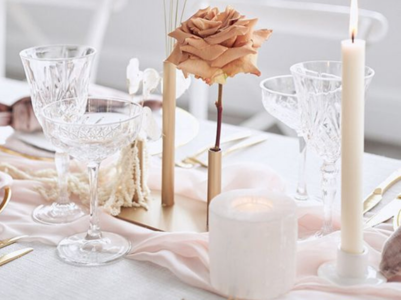 wazony-swieczniki-czy-krysztalowe-kieliszki-gosciem-specjalnym-na-weselu