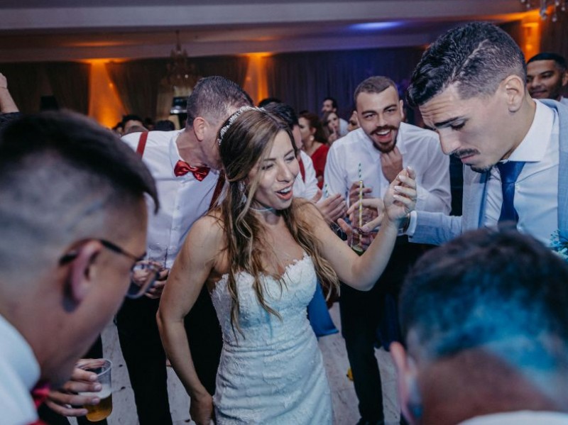 zabawy-weselne-bez-obciachu-hity-z-zadaniami-i-nagrodami-dla-gosci