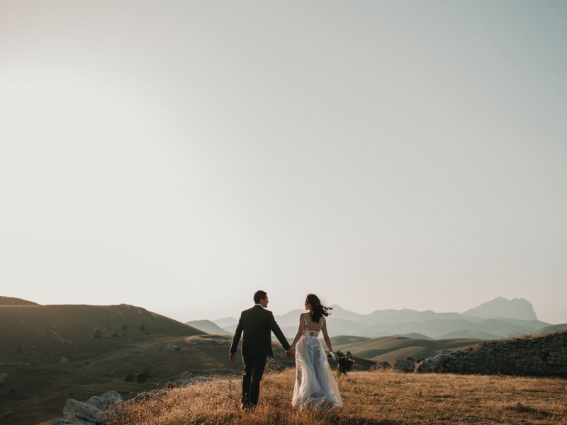 nowoczesny-film-slubny-czy-warto-miec-na-weselu-kamerzyste