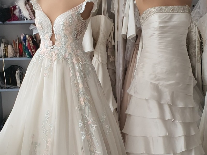 camerino-szycie-sukien-slubnych zdjęcie prezentacji gdzie wesele