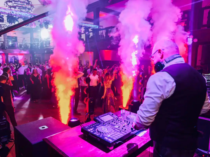 dj-cba zdjęcie prezentacji gdzie wesele