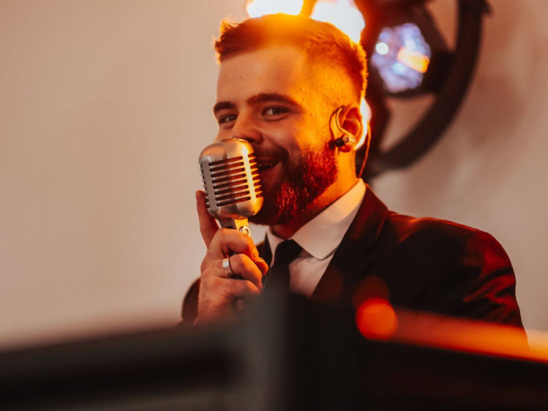 dj-cholodecki zdjęcie prezentacji gdzie wesele