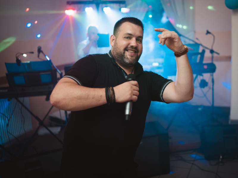 dj-marcin-janc zdjęcie prezentacji gdzie wesele