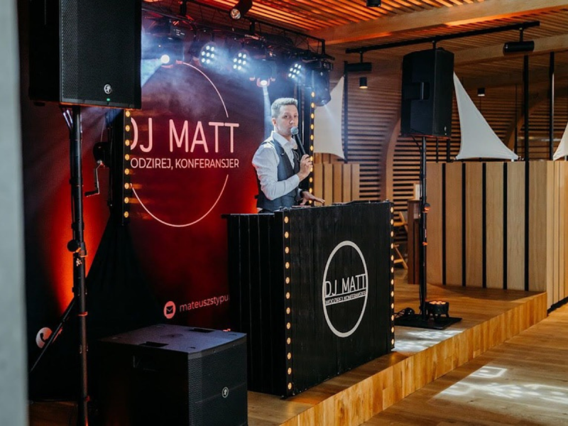 dj-matt-wodzirej-konferansjer zdjęcie prezentacji gdzie wesele