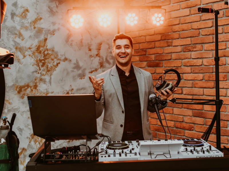 dj-native zdjęcie prezentacji gdzie wesele