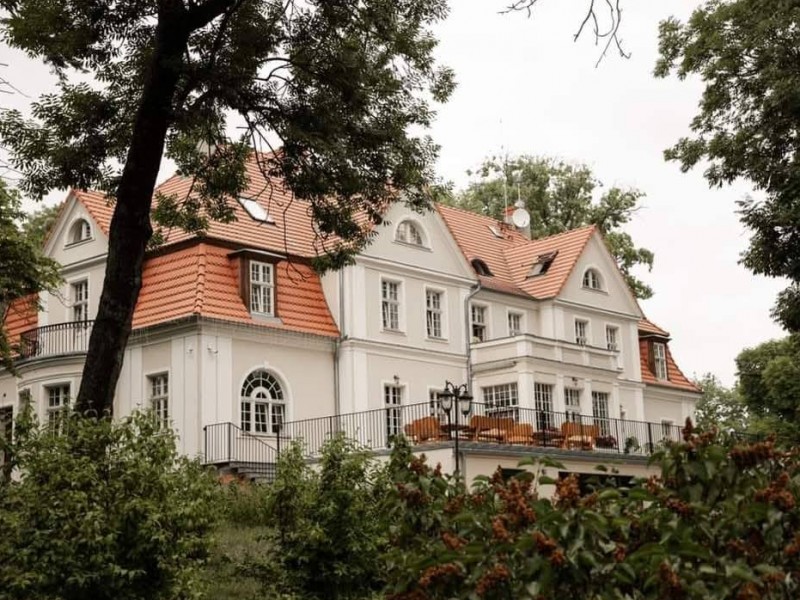 dwor-rybieniec zdjęcie prezentacji gdzie wesele