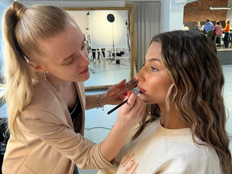 emilia-kowalska-make-up-artist zdjęcie prezentacji gdzie wesele