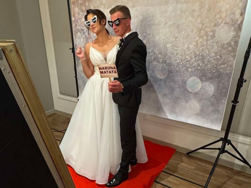 fotobudka-all-in zdjęcie prezentacji gdzie wesele