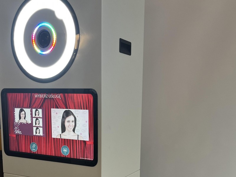 fotobudka-klasyczna zdjęcie prezentacji gdzie wesele