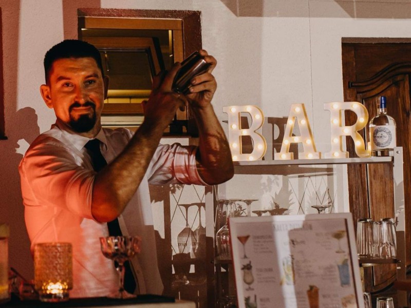 gin-bar-uslugi-barmanskie zdjęcie prezentacji gdzie wesele
