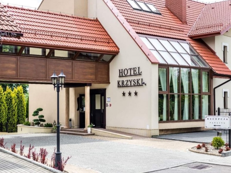 hotel-krzyski-i-restauracja-krzyska-tarnow zdjęcie prezentacji gdzie wesele