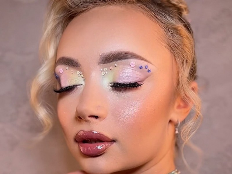 karolina-perkosz-fryzjer-z-dojazdem-do-domu zdjęcie prezentacji gdzie wesele