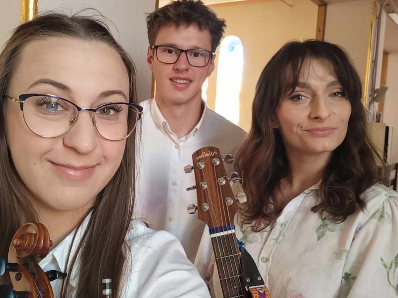 malgorzata-przywara-muzyka-na-slubie zdjęcie prezentacji gdzie wesele