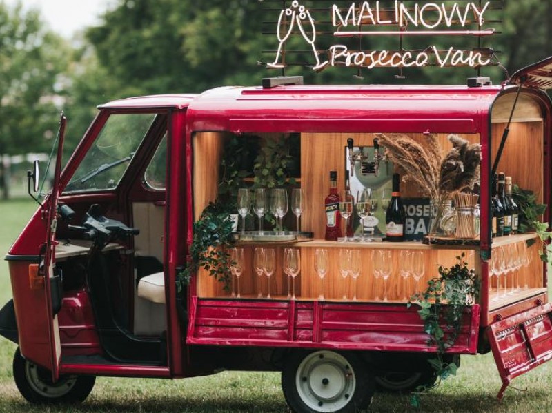 malinowy-prosecco-van zdjęcie prezentacji gdzie wesele
