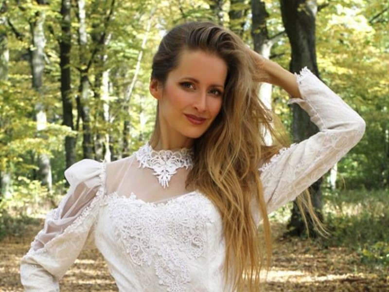 marta-lach-wizazystka-i-stylistka zdjęcie prezentacji gdzie wesele