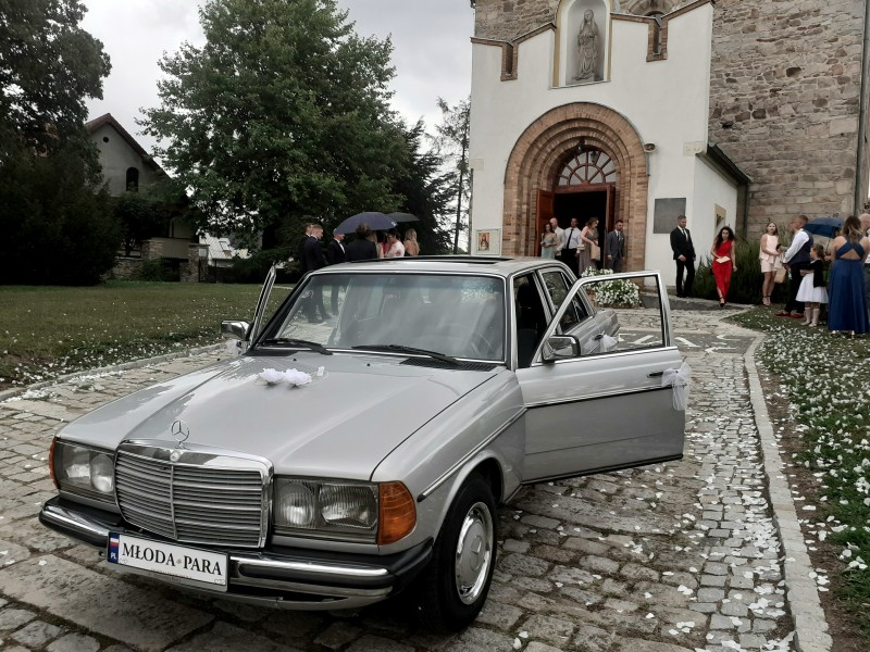 mercedes-123-auto-do-slubu zdjęcie prezentacji gdzie wesele