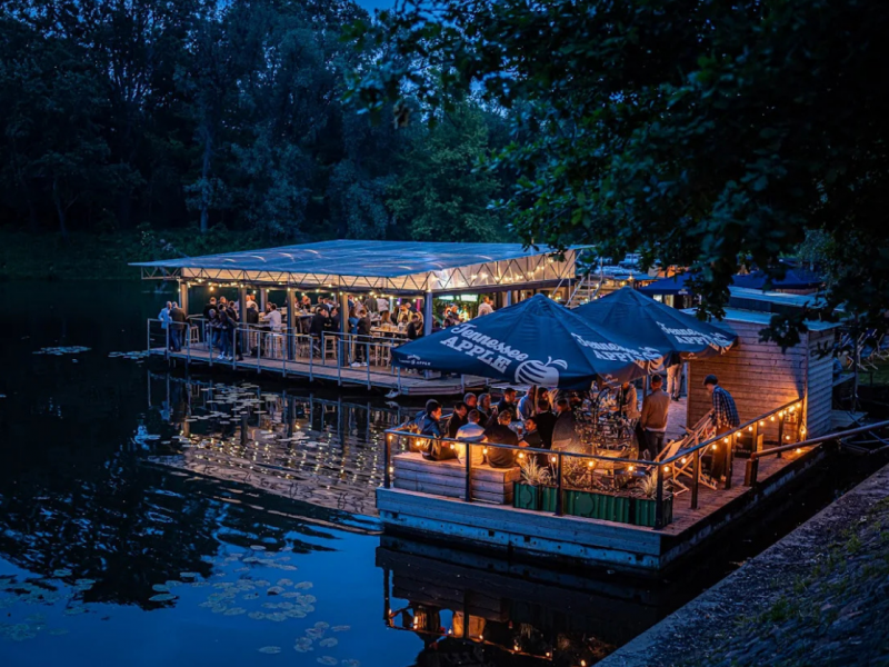 miejsce-plywajacy-lokal-nad-wisla zdjęcie prezentacji gdzie wesele