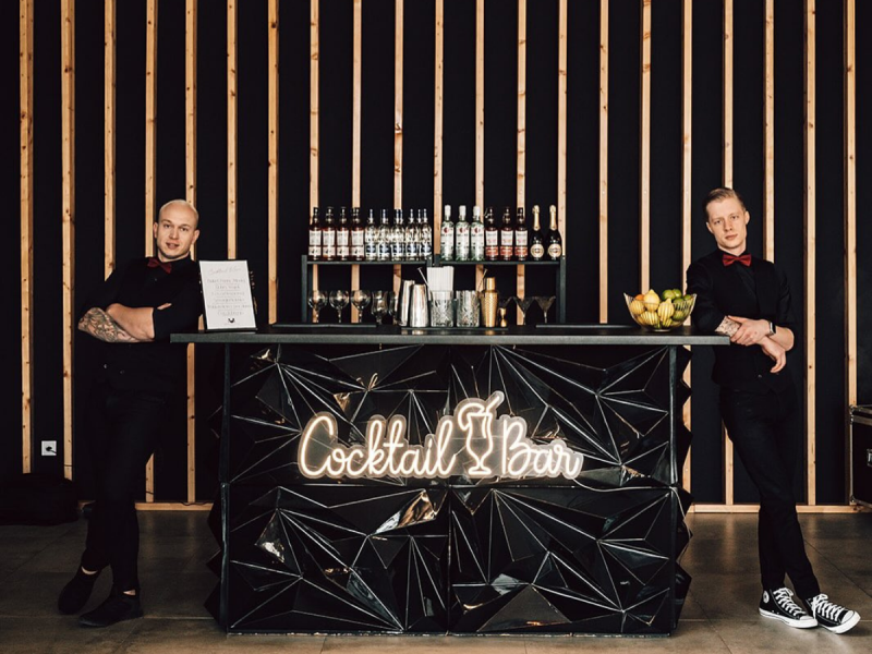 mobilne-cocktail-bary-piotr-cyran zdjęcie prezentacji gdzie wesele