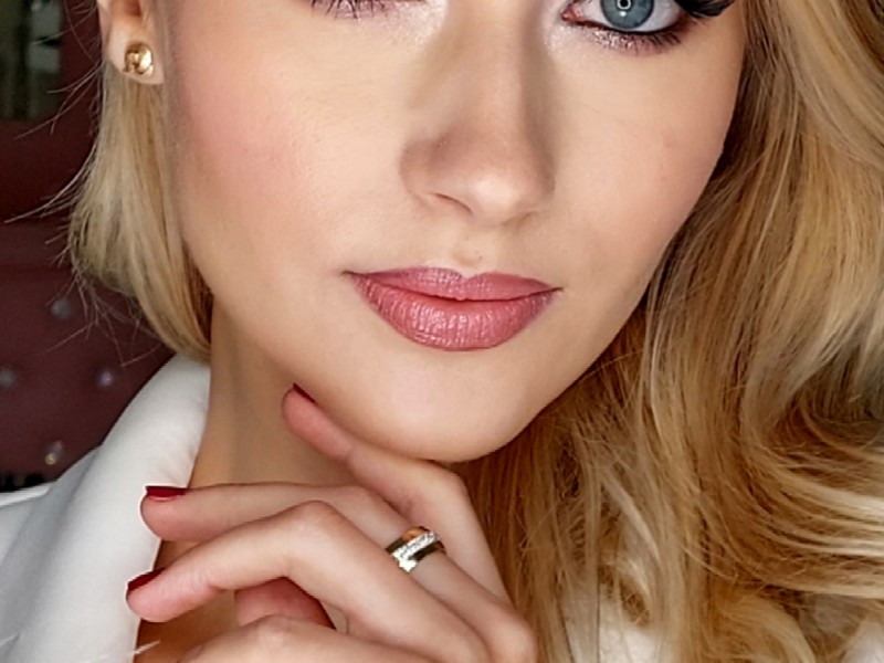 monika-zabielska-make-up-artist-cosmetic-room zdjęcie prezentacji gdzie wesele