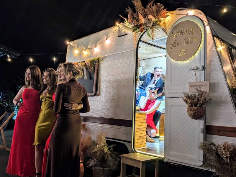 oto-fotoprzyczepa zdjęcie prezentacji gdzie wesele
