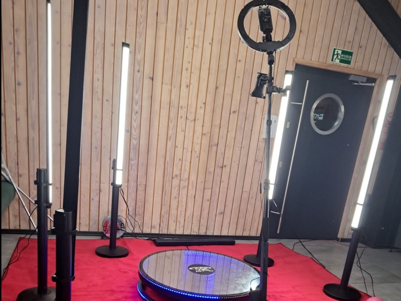 party-time-fotobudka-360 zdjęcie prezentacji gdzie wesele