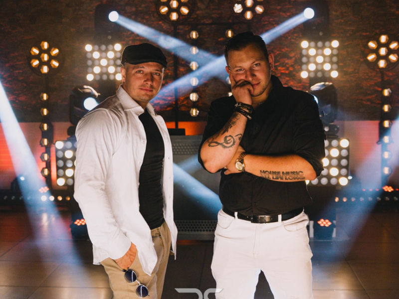 piotrowskiszuta-prestige-djs zdjęcie prezentacji gdzie wesele