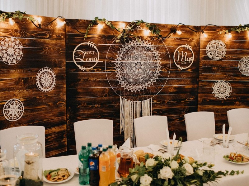 polano-drewniane-dekoracje zdjęcie prezentacji gdzie wesele