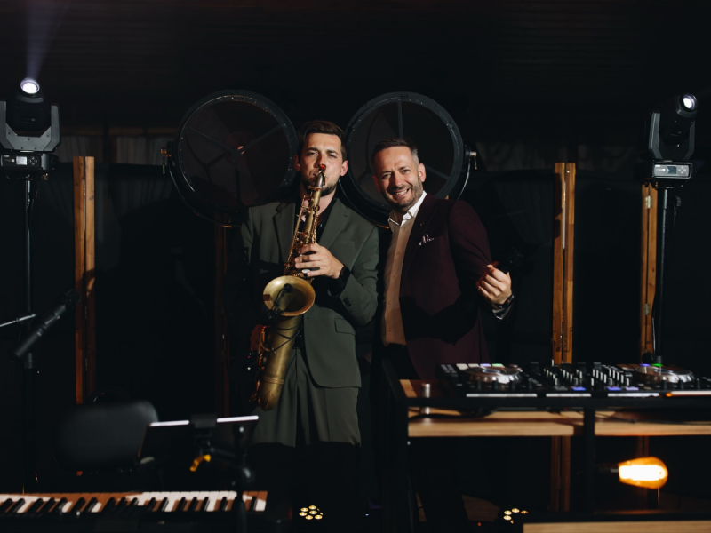 rc-liveact-duet-dj-i-saksofonista zdjęcie prezentacji gdzie wesele