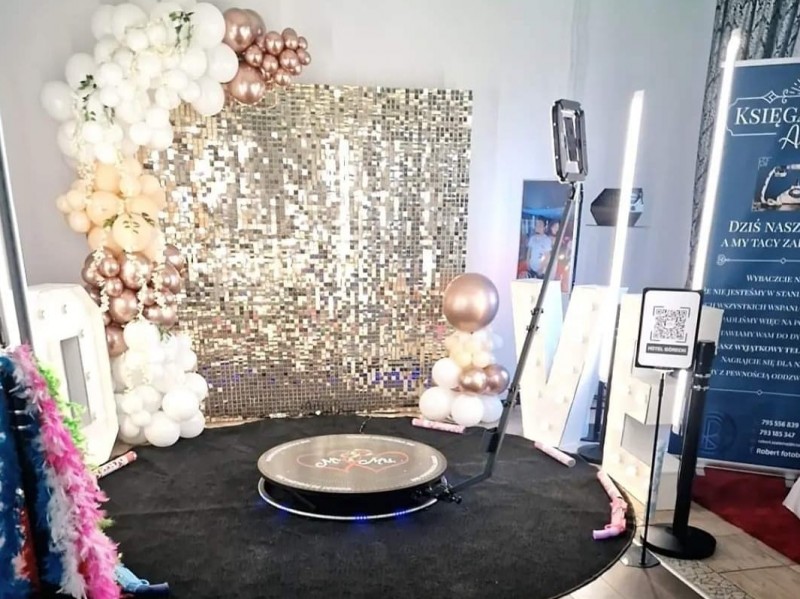 robert-fotobudka-360 zdjęcie prezentacji gdzie wesele