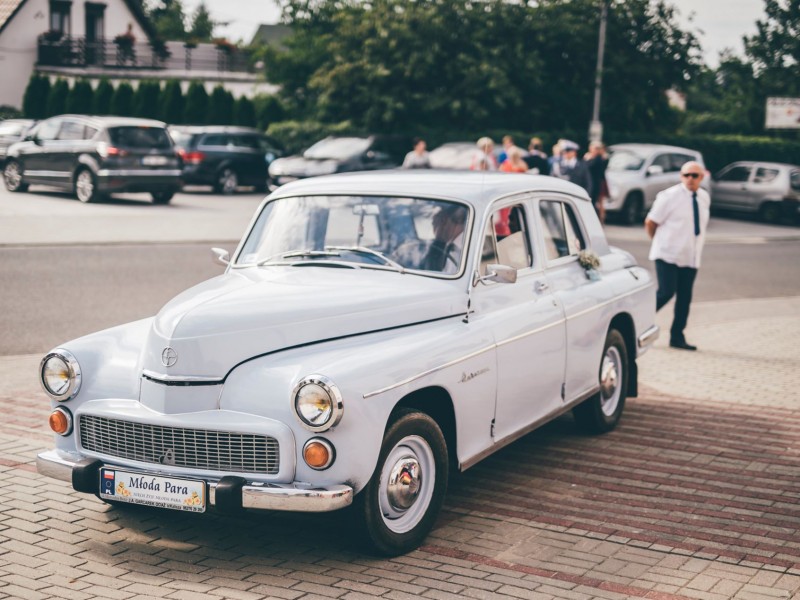 samochody-do-slubu-ostrow-wielkopolski zdjęcie prezentacji gdzie wesele