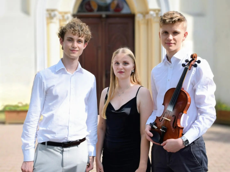 sanctus-oprawa-muzyczna-slubu zdjęcie prezentacji gdzie wesele