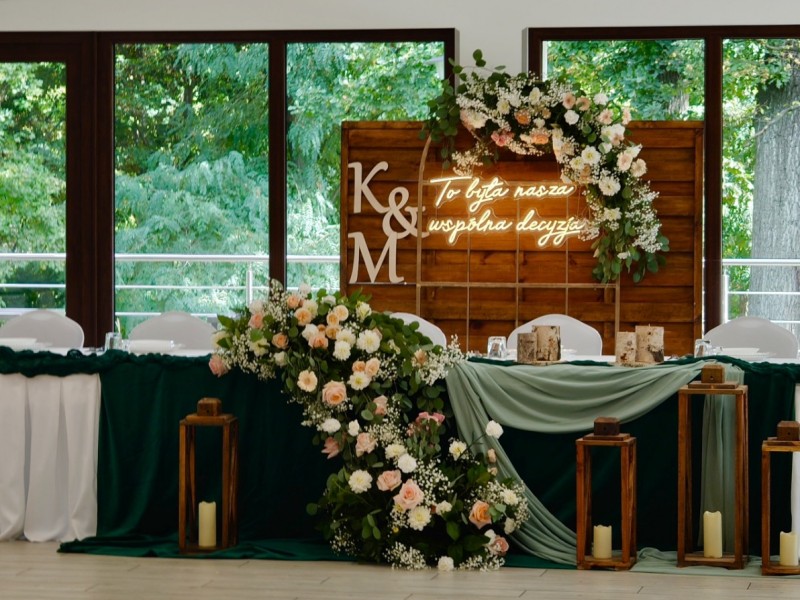 studio-dekoracji-i-aranzacji-wnetrz-w-krainie-czarow zdjęcie prezentacji gdzie wesele