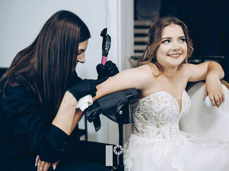 wedd-ink-tatuazysta-na-weselu zdjęcie prezentacji gdzie wesele