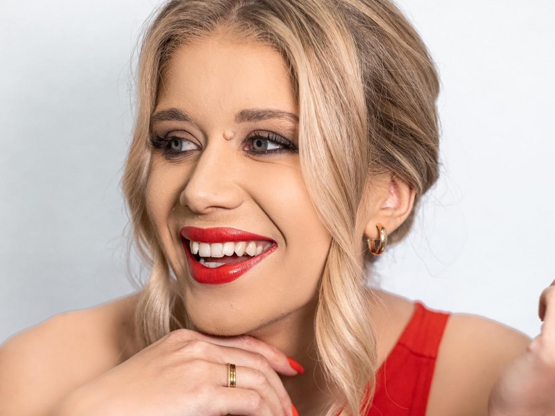 weronika-majchrzak-kosmetologia-i-wizaz zdjęcie prezentacji gdzie wesele