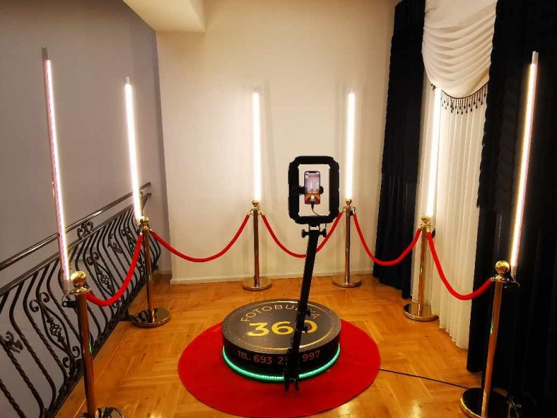 weselny-bajer-fotobudka zdjęcie prezentacji gdzie wesele