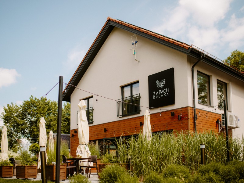 zapach-drewna-resort-lake zdjęcie prezentacji gdzie wesele