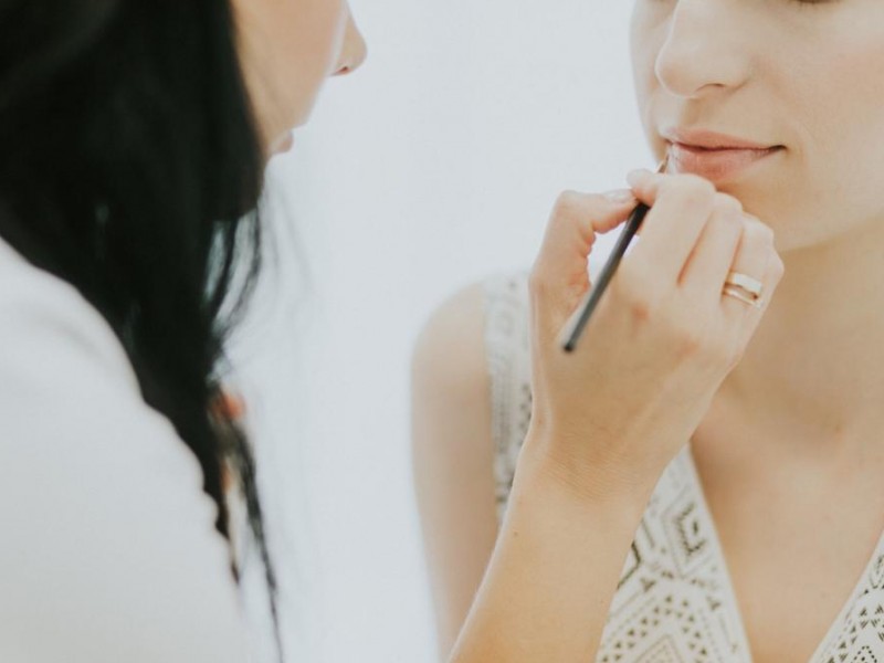 zmalowany-swiat-wizaz-i-kosmetyka-mobilna zdjęcie prezentacji gdzie wesele